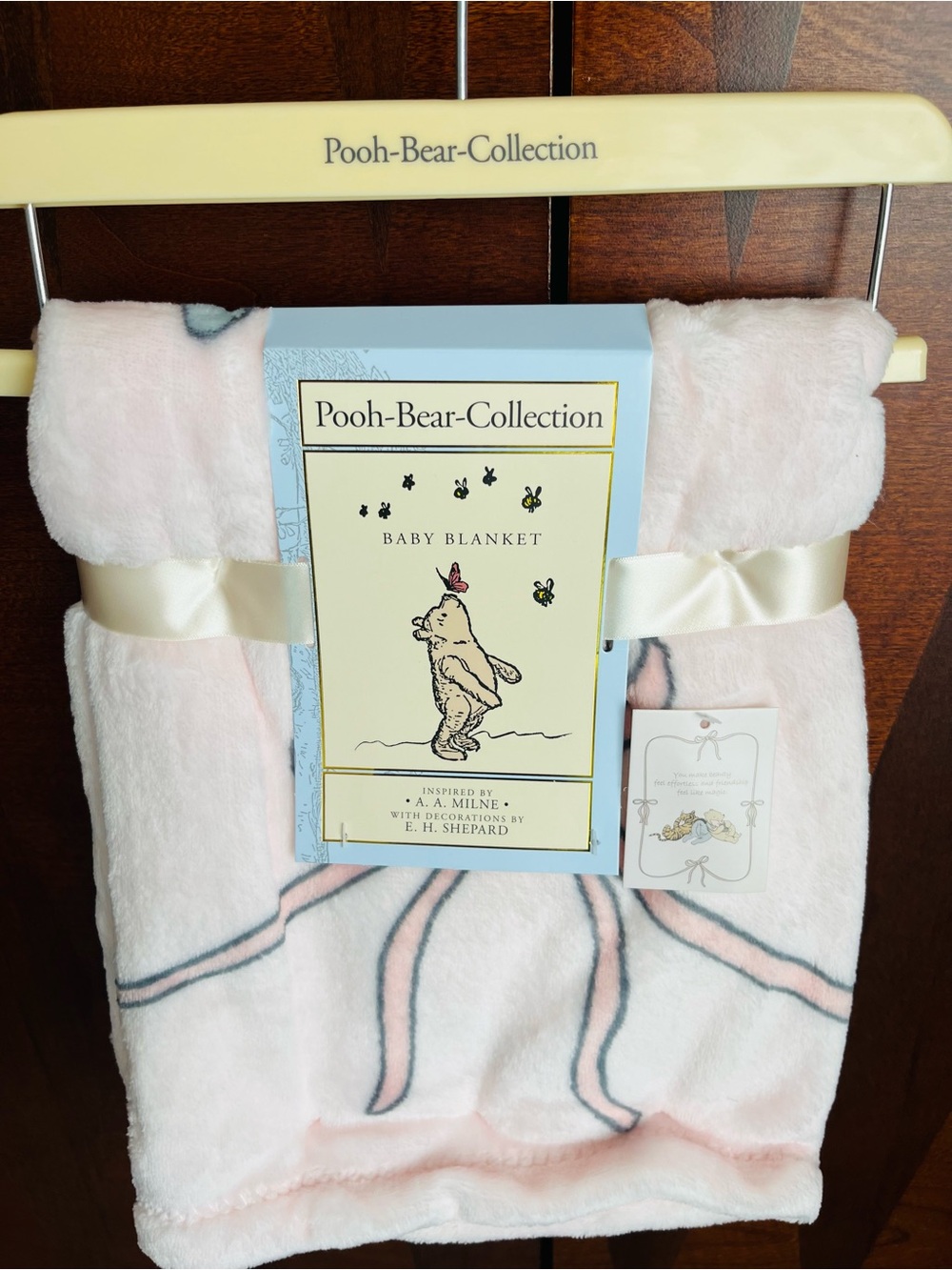 Winnie the Pooh Bear Collection Pink Baby Blanket Tigger Eeyore Piglet Friends